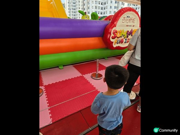 去海港城打卡，去中環海濱打卡，去杏花新城玩吹氣彈床，正呀！