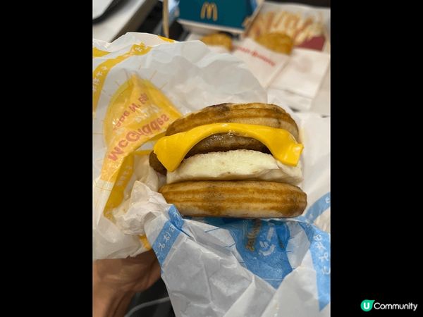 留港消費，搵間cafe 輕鬆嘆咖啡，睇奧運支持香港運動員。