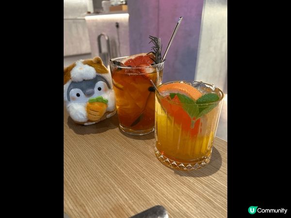 尖沙咀依間cafe d 野飲好靚好吸引，水果茶好清新，果香滿...