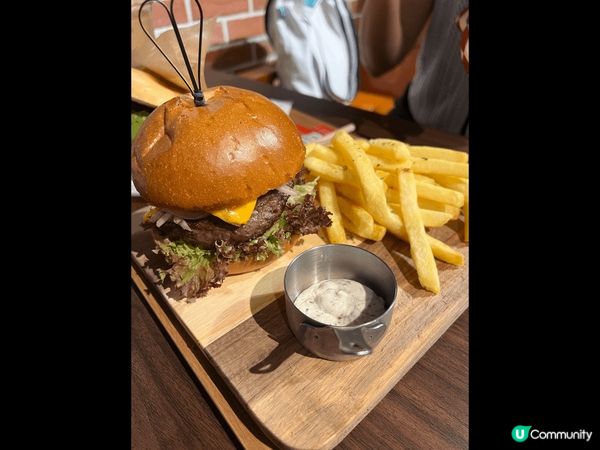 灣仔the corner cafe, 傾偈聚會好地方，地鐵站...