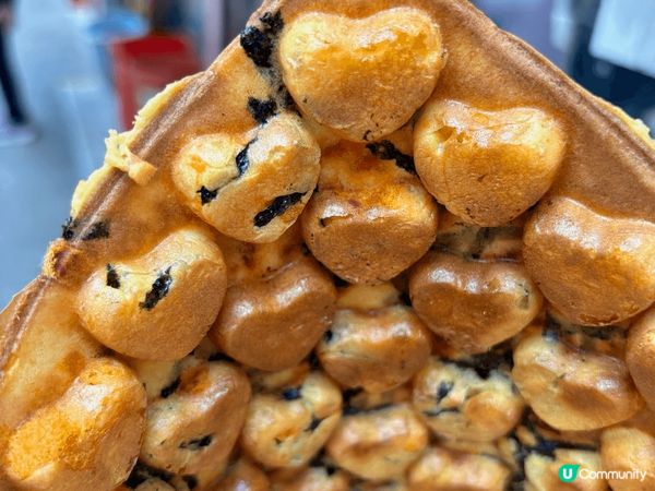 第一張係新蒲崗嘅紫菜肉鬆雞蛋仔，係獨一無二嘅香港特色，第二幅...