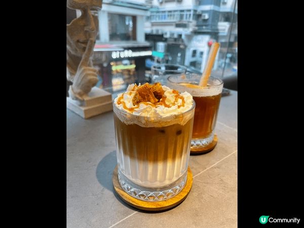 ᪥小店cafe ,位於繁忙的銅鑼灣時代廣場附近，一間樓上餐廳...