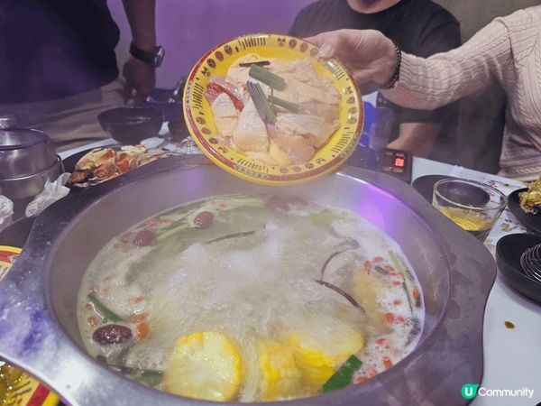 新蒲崗衍慶街30號 川味居火鍋小菜 特色 花膠雞火鍋 特色小...