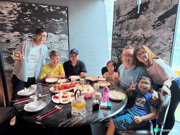 我覺得一家人聚會就係最開心，香港美食之都，香港人留港消費也是...