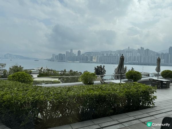 嘉里酒店嘅午餐自助餐好好味❤️??超舒服嘅環境