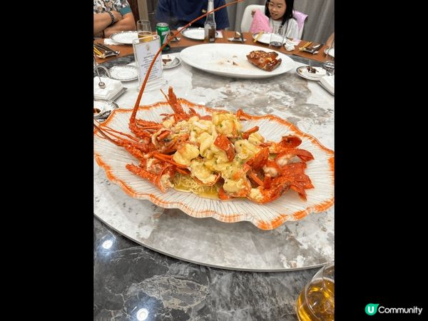 芝士焗伊麵龍蝦，龍蝦新鮮彈牙。