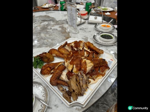 芝士焗伊麵龍蝦，龍蝦新鮮彈牙。