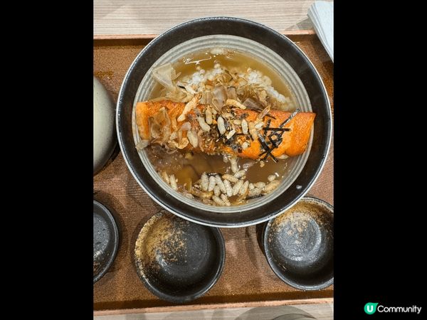 ①茶木三文魚腩泡飯②石澳泳灘③旺角芫荽狗仔粉④海洋公園纜車