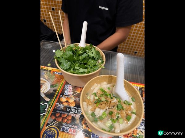 ①茶木三文魚腩泡飯②石澳泳灘③旺角芫荽狗仔粉④海洋公園纜車
