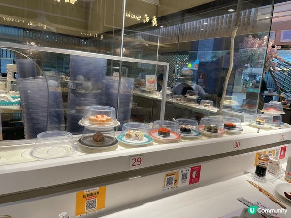 位於龍華大潤發的板一壽司，90分鐘任食
