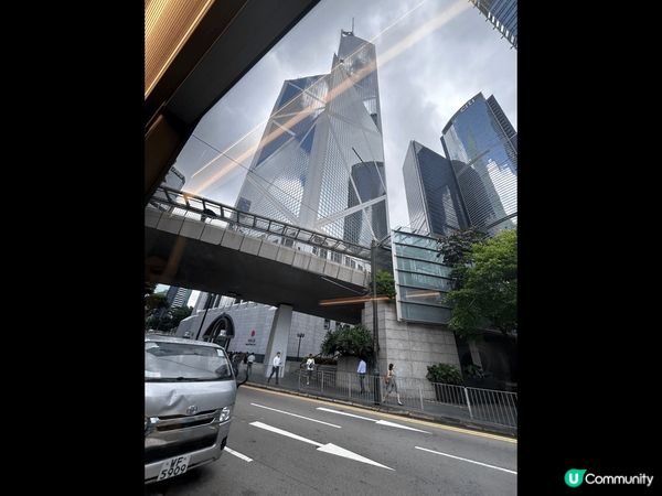 港澳碼頭好適合各位去打卡? 藍天白雲個景超靚 中銀大廈亦都係...