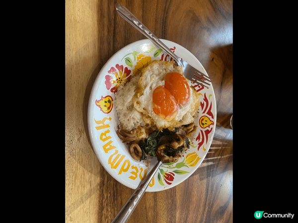 火山骨是泰國美食中的經典之一，絕對值得打卡品嚐。經過烤烤或燉...