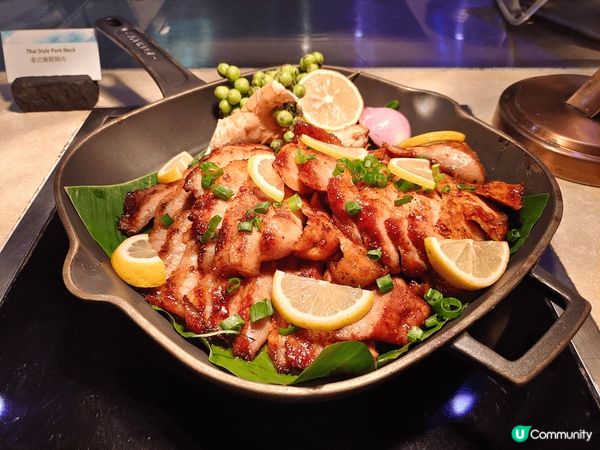 薈景自助晚餐，凍海鮮選擇多，坐得舒服又有靚景，值得留港消費。...