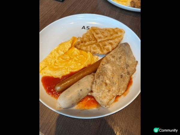 荃灣海之戀ASAP嘅早餐有好多選擇，湯粉、扒類、窩夫多士等等...