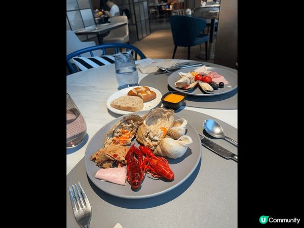 適合打卡，性價比高，環境舒適，特別推薦咖喱，可以一次食勻不同...