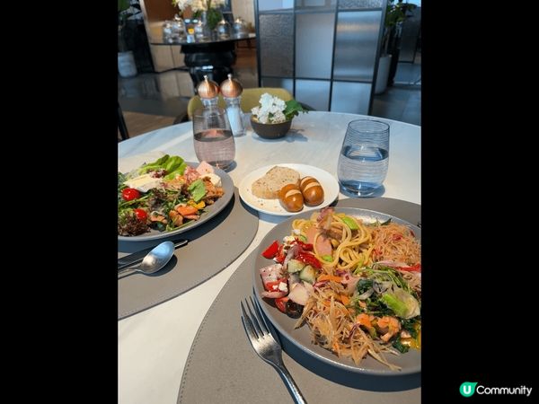 適合打卡，性價比高，環境舒適，特別推薦咖喱，可以一次食勻不同...