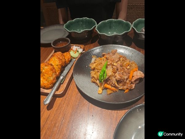 MAKMAK 中環泰國菜，餐廳環境好，野食份量多