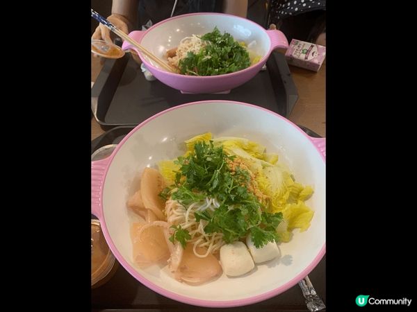 第一張係美心流心蛋pancake漢堡 有蛋汁 好味 第二張元...