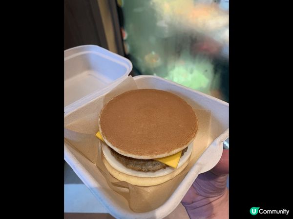 第一張係美心流心蛋pancake漢堡 有蛋汁 好味 第二張元...