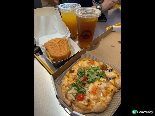 Pizza好多料，蟹肉漢堡有驚喜，所有食物即叫即整熱辣辣好好...