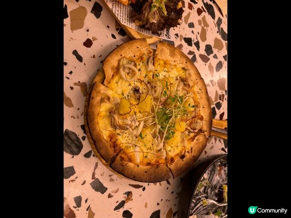 呢個係旺角一間餐廳既特色美食，每一道都有其特別既味道，食完想...