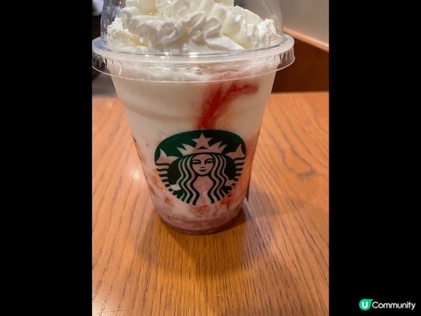 日本NAKAU鹽燒三文魚配牛肉,味噌湯是經典的家常日式早餐,...