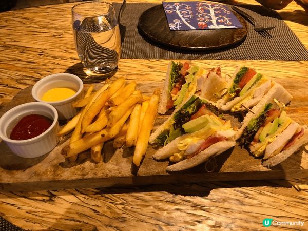 尖沙咀帝樂文娜公館 FINDS下午茶，三文治,漢堡包，薯條?...