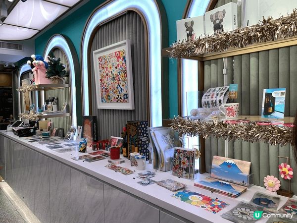 尖沙咀一間充滿藝術感既西餐廳,有好多創意陳列品,食物賣相又精...