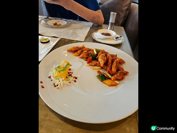 潤：位於香港瑞吉酒店的米芝蓮一星中菜廳。有?於傳統中菜廳，潤...