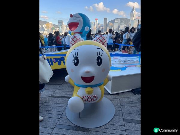 多啦A夢展覽的日與夜，陪伴?香港人成長的多啦A夢，成為了今個...