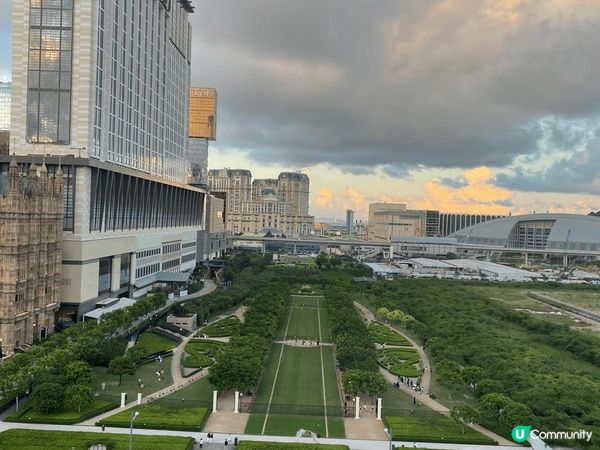 近近地同老人家過大海睇巴黎美景, 第一次上平台見到, 都忍唔...