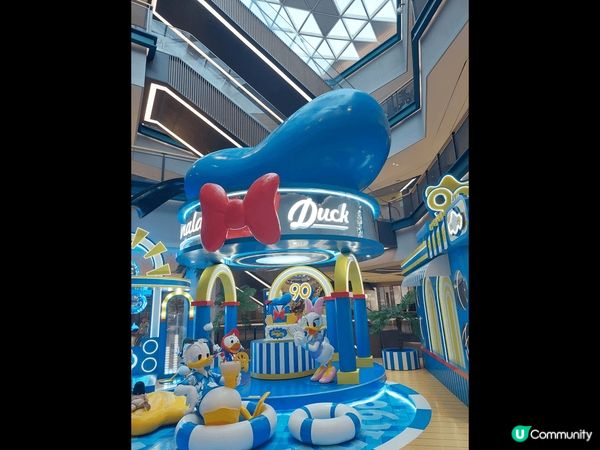 早排去左深圳行商場，行到前海區既壹方匯見到唐老鴨,如果鐘意唐...