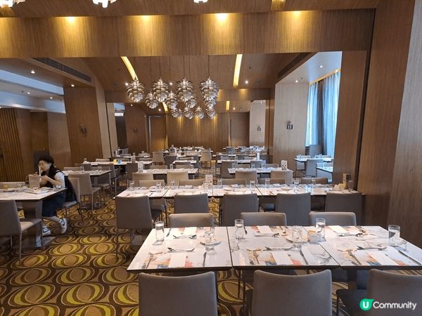 本人之前曾經去土瓜灣八度海逸酒店器嚐下午茶，這裏有不同種類的...