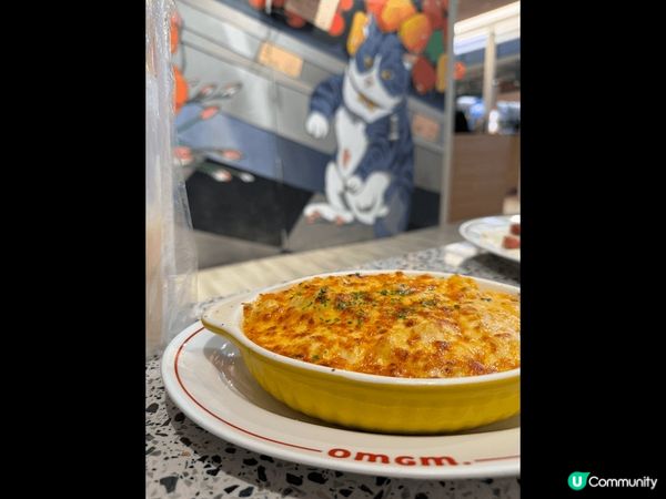 泰國人氣cafe, 必食個甜品， 真係好出色，好濃既焦糖味，...