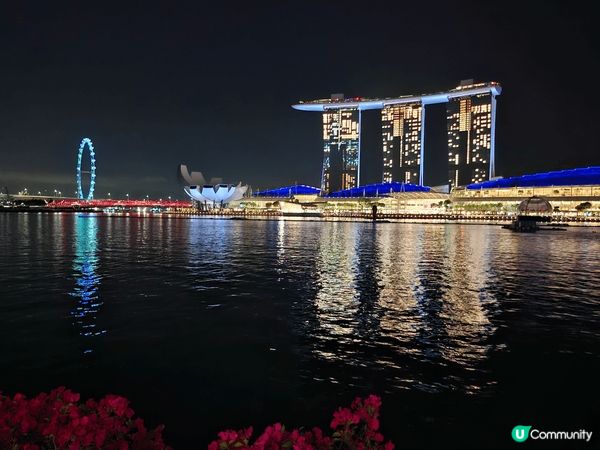 新加坡的建築物好有特色，令人驚嘆，成為一個個的打卡點