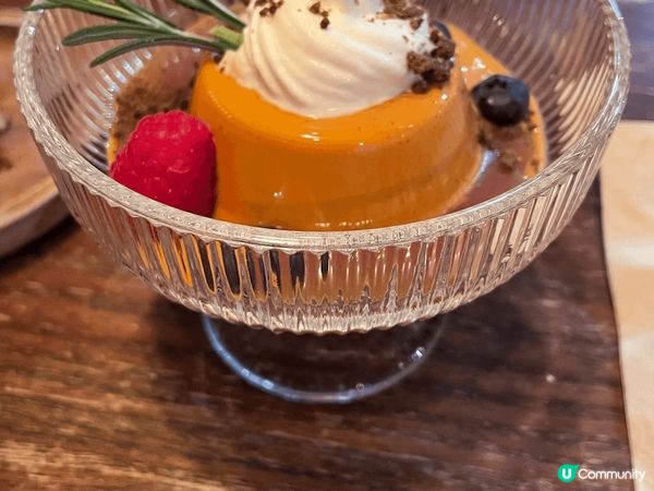 泰式X西式fusion美食，配合富有格調的燈光和佈置，就係銅...