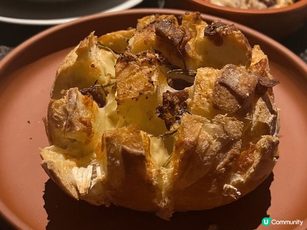 上個月去左沙田凱悅酒店?天天吧，有靚酒?有美食??好適合情侶...