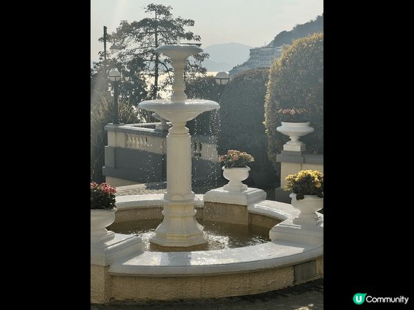 今年生日慶祝去了淺水灣打卡，並在迪士尼遊玩了一天最後有很美麗...