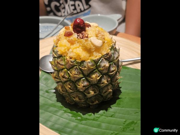 帶小朋友暑假去深圳旅行，吃了特色的雲南菜，那個菠蘿飯是甜的，...