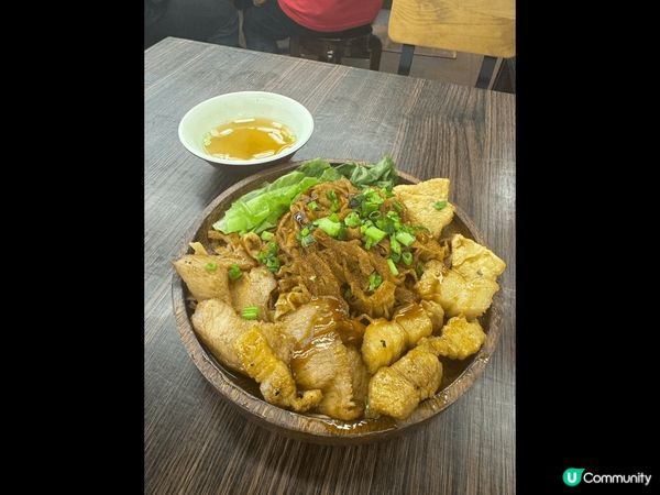 最近的美食，分別係居酒屋串燒、港式蝦子撈麵同西班牙烤乳豬