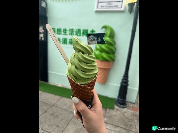 澳門澤賢記的葡撻雞蛋仔 還有澳門的抹茶雪糕 都很美味 就在大...