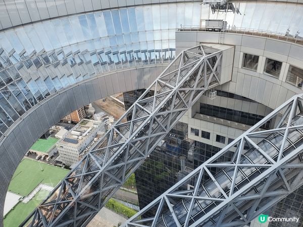 大阪梅田空中庭園的藍天大廈展望台，可以高空遠眺，觀景一流