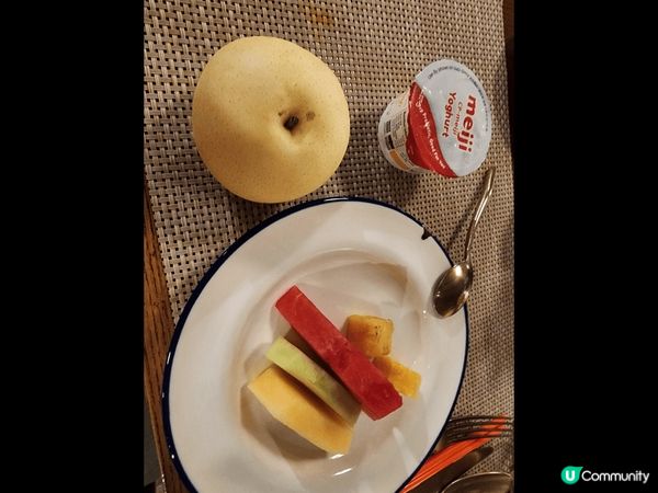 在逸東酒店的普慶餐廳吃了個令人心滿意足的早餐自助餐