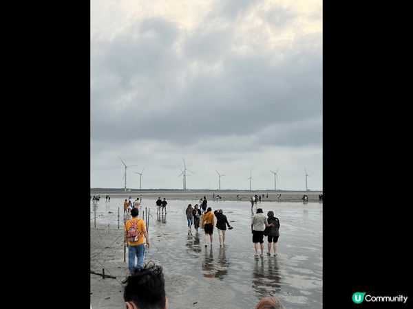 於台中之旅，到訪了彩虹眷村，高美濕地，以及台中藝術博物館的夜...