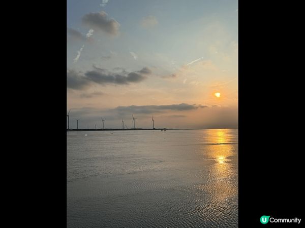 台中高美濕地 好天氣配上好心情 最適合情侶 望住咁靚既日落 ...