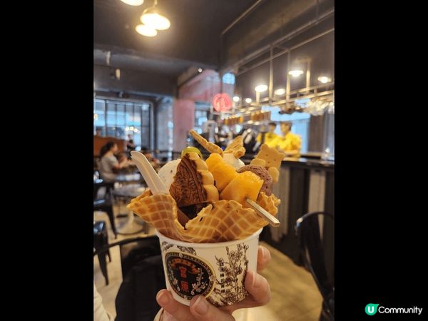 台中是個很值得打卡的旅遊景點，隨處能欣賞舊建築，感受本土文化...