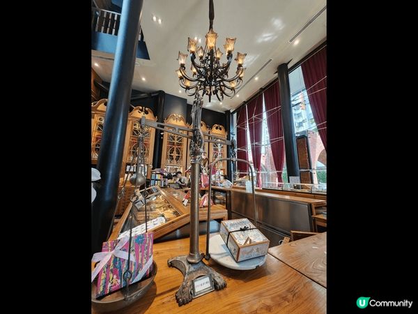 台中是個很值得打卡的旅遊景點，隨處能欣賞舊建築，感受本土文化...