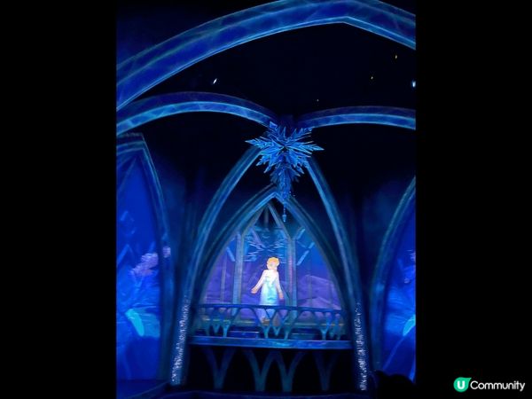 2023年11月落成的冰雪奇緣景點，有種進入冰雪世界的感覺
