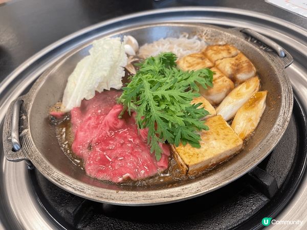 日本的春夏秋冬景色十分美麗，美食也令人非常回美。