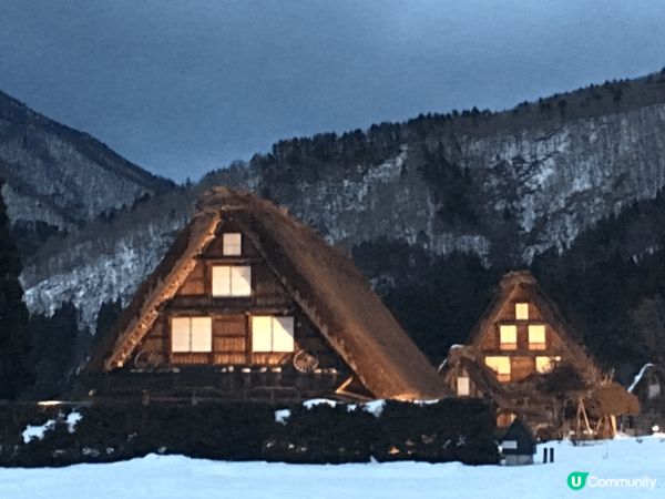 日本的春夏秋冬景色十分美麗，美食也令人非常回美。